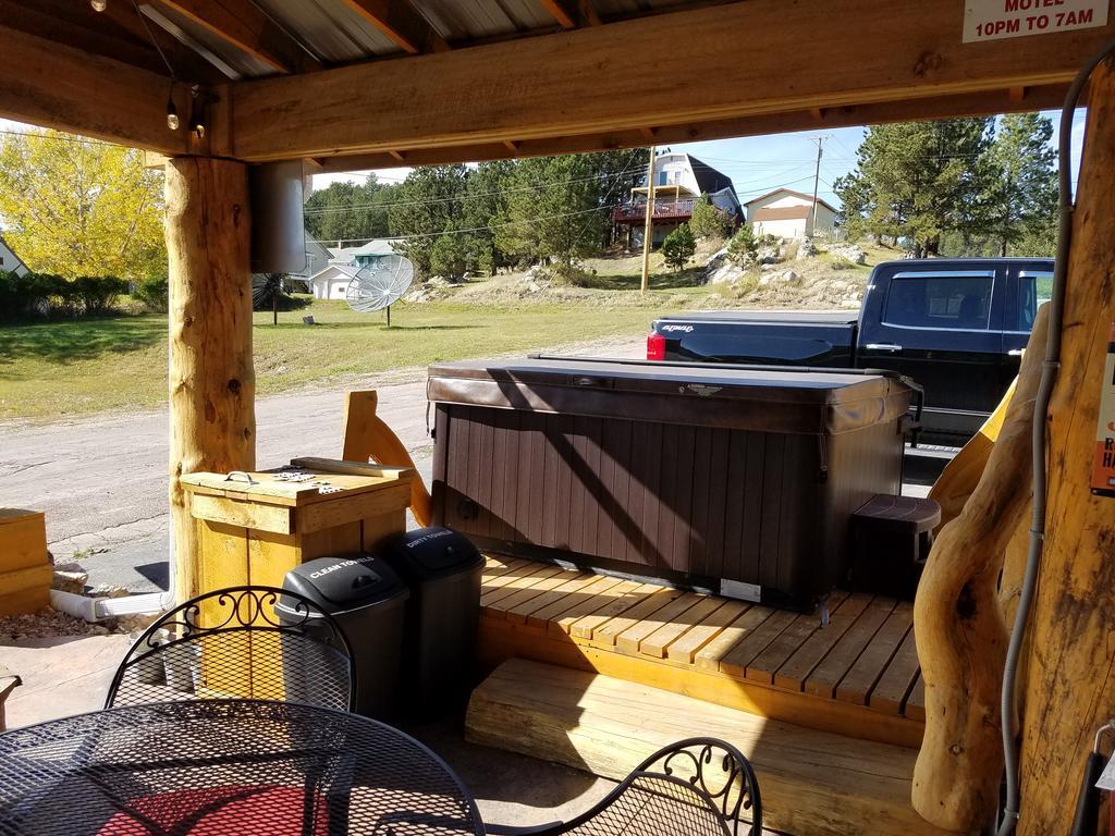 Rocket Motel Custer Exterior foto